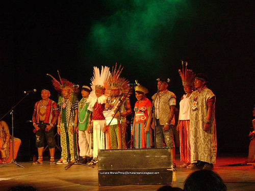 Show "Cantos da Floresta", do grupo Mawaca